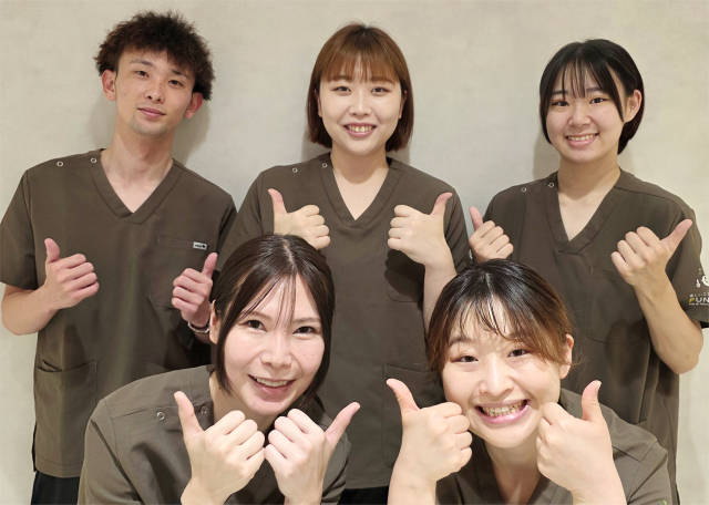 スタッフ集合写真